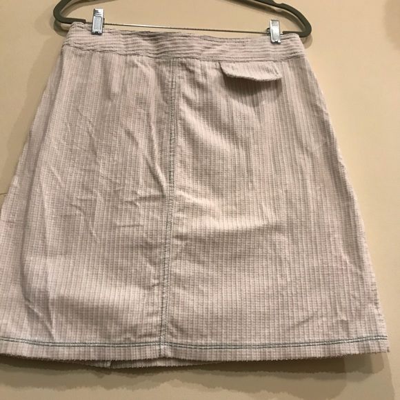Sole Mio White Corduroy Above the Knee Skirt - Picture 5 of 13